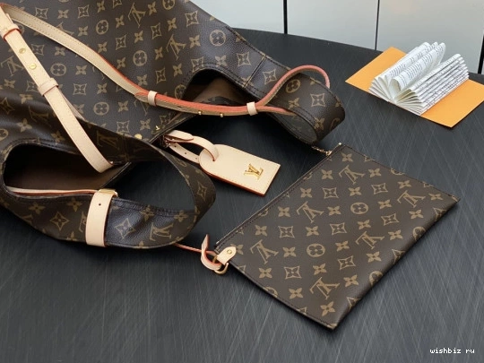 WIS VUITTON Atlantis LOUIS GM 0204